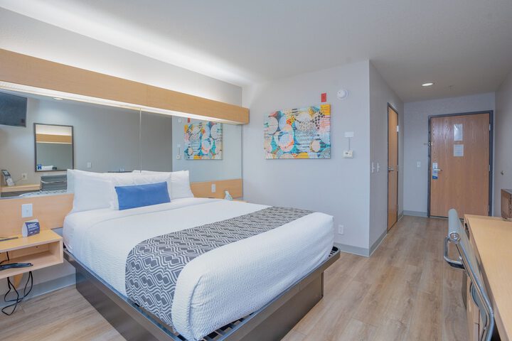 Room 10 of 21
