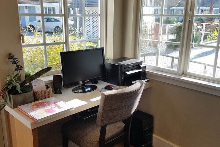 Business Center 78 of 112