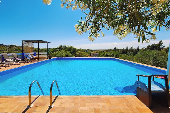 Pool 90 of 121