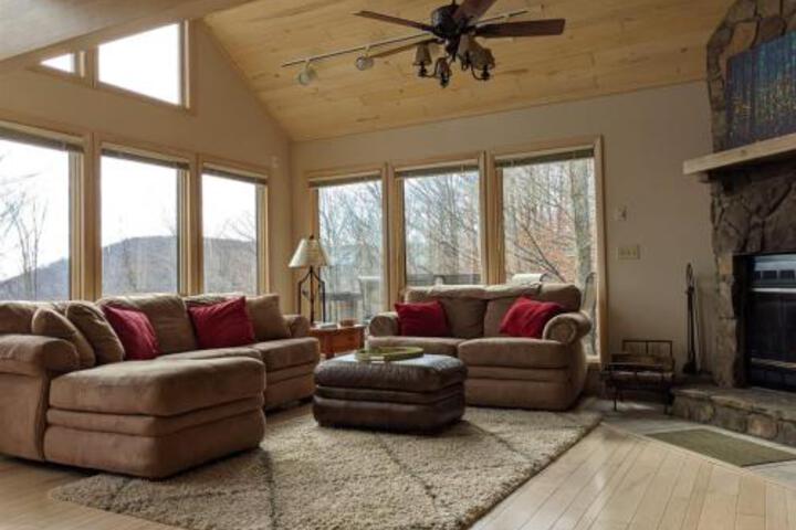 Eagle View in Red Creek, WV