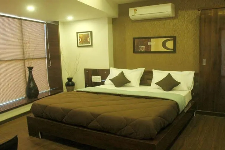 Room 2 of 5