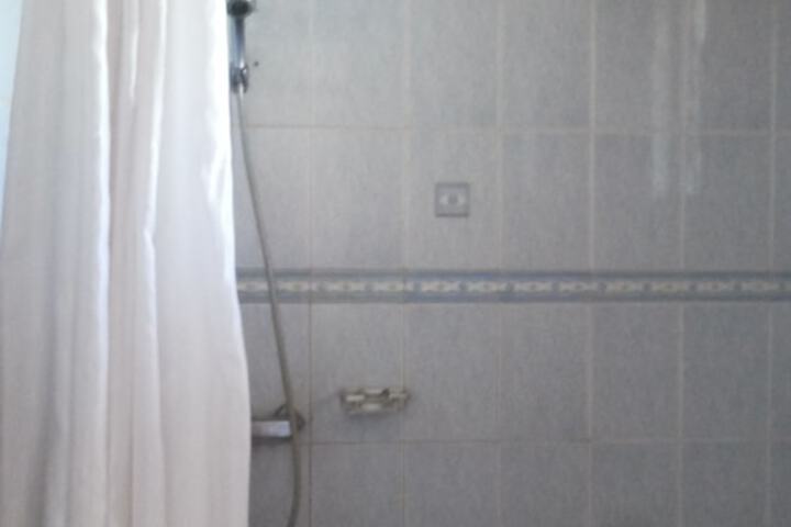 Room 42 of 60
