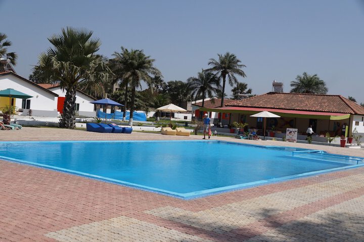 Pool 17 of 28