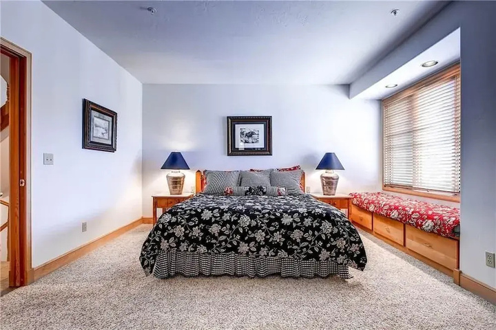 Room 3 of 22