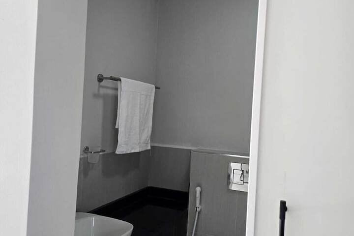 Room 12 of 35