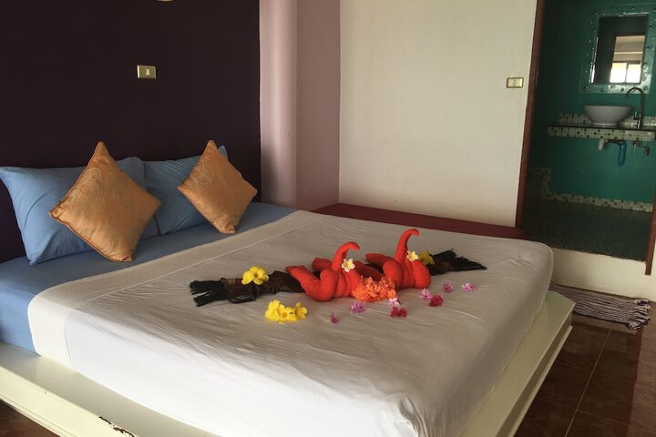 Room 12 of 145