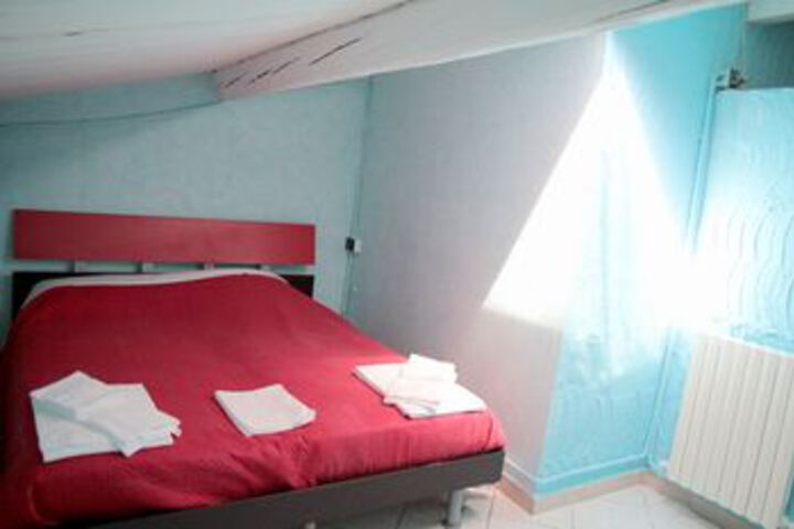 Room 18 of 48