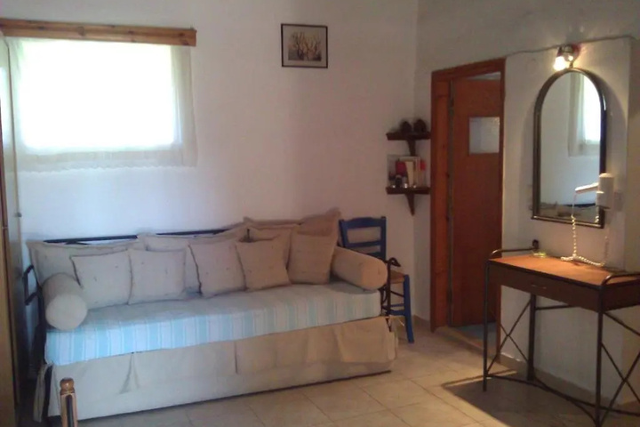 Room 4 of 14