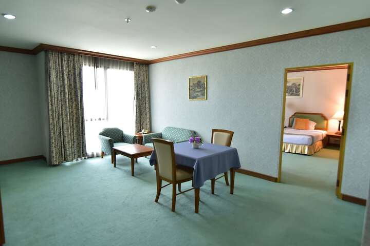 Room 48 of 86