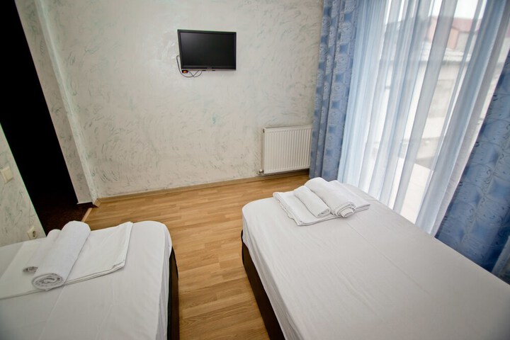 Room 25 of 93
