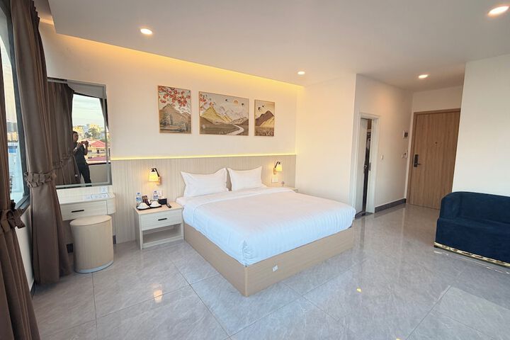 Room 52 of 68