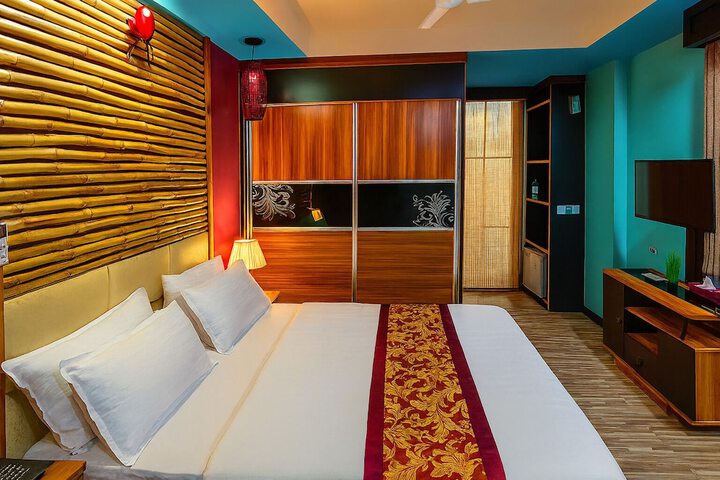 Room 14 of 24