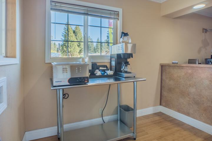 Breakfast/Coffee Service 45 of 55