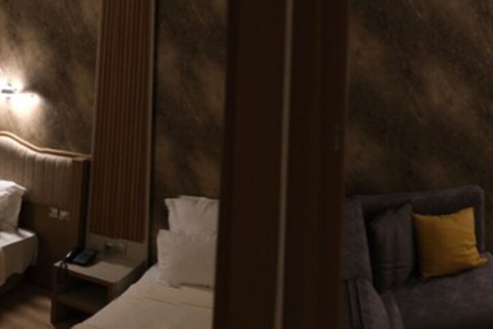 Room 5 of 46
