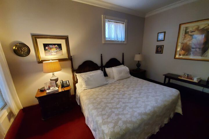 Room 16 of 42