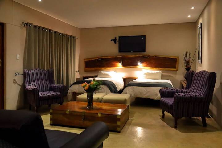 Room 9 of 37