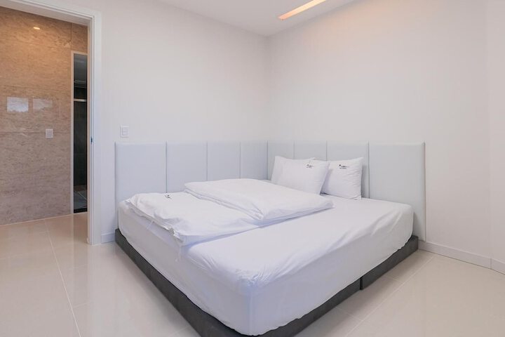 Room 164 of 188