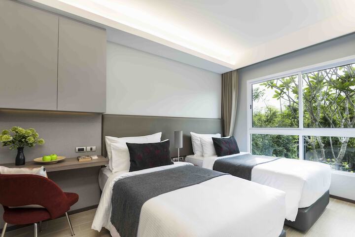 Room 14 of 190