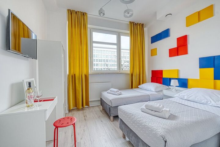Room 10 of 36