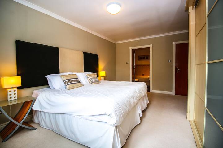 Room 7 of 74