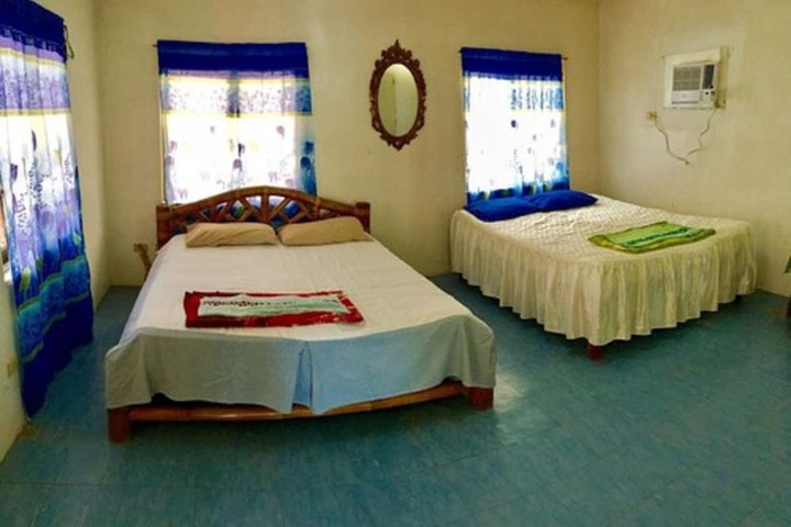 Room 2 of 23
