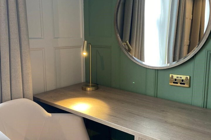 Room 32 of 109