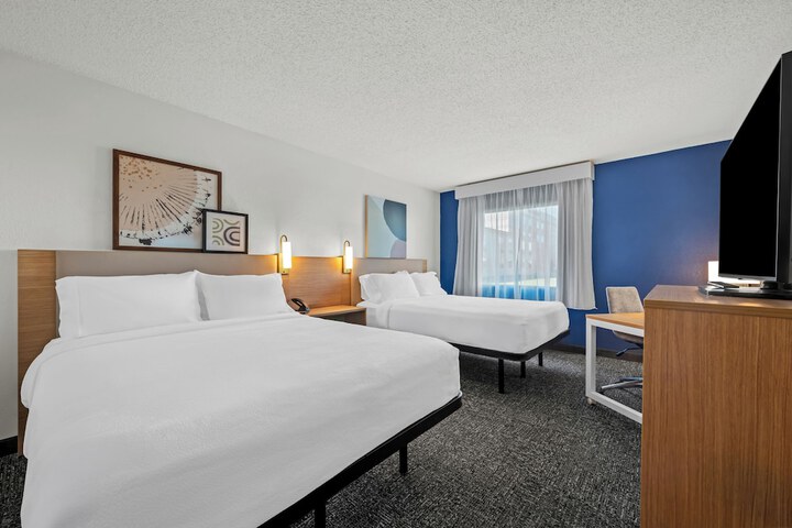Room 8 of 50