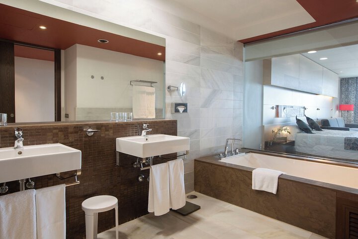 Bathroom Interior Photo