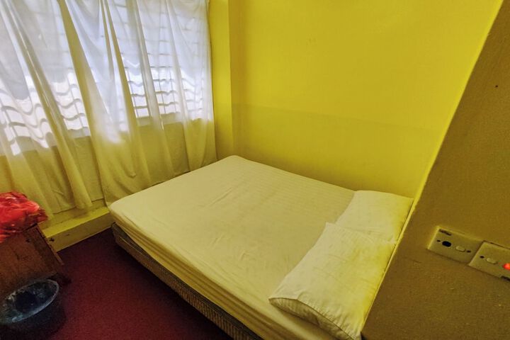 Room 2 of 19