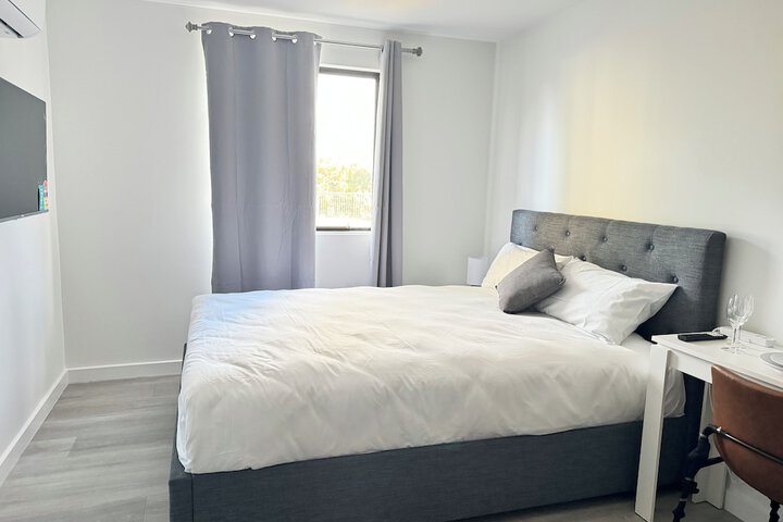 Room 2 of 20