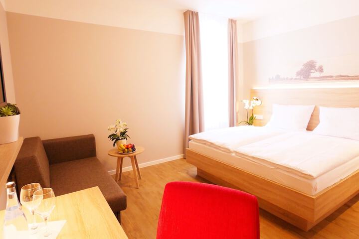 Room 5 of 23