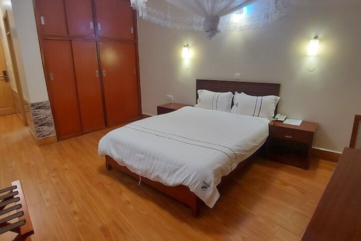 Room 4 of 35