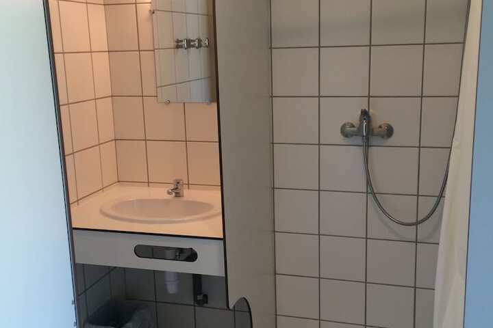 Room 15 of 39