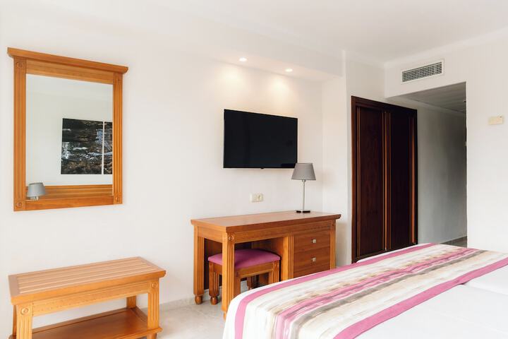 Room 12 of 45