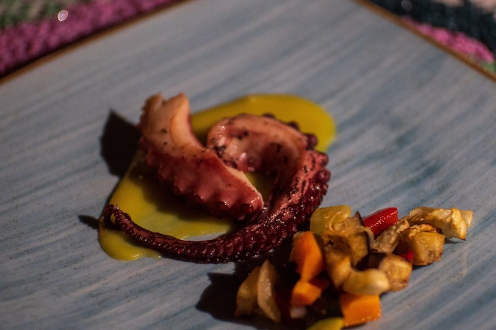 Dining 96 of 104