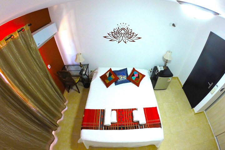 Room 6 of 35