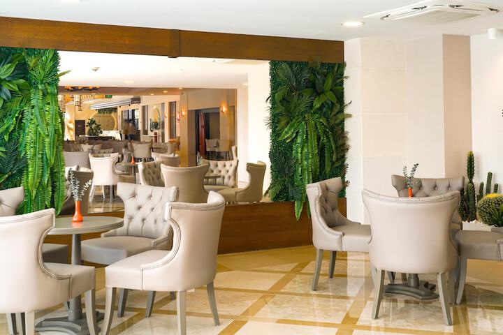 Hotel Interior 28 of 139