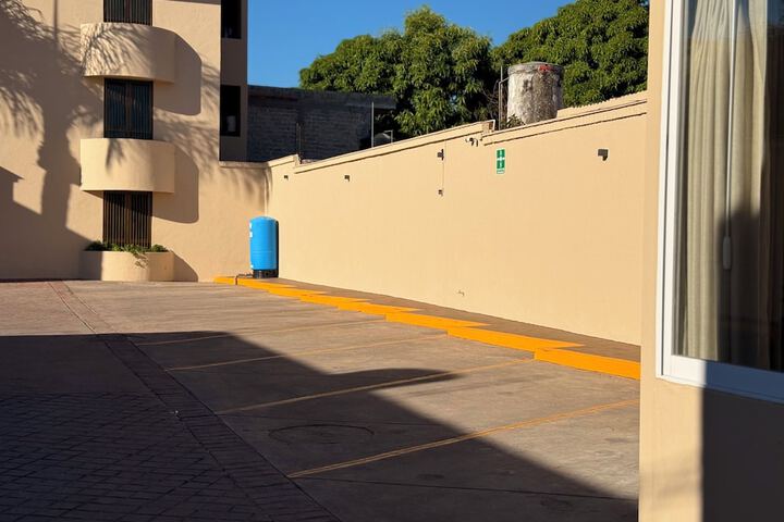 Property Grounds 41 of 85