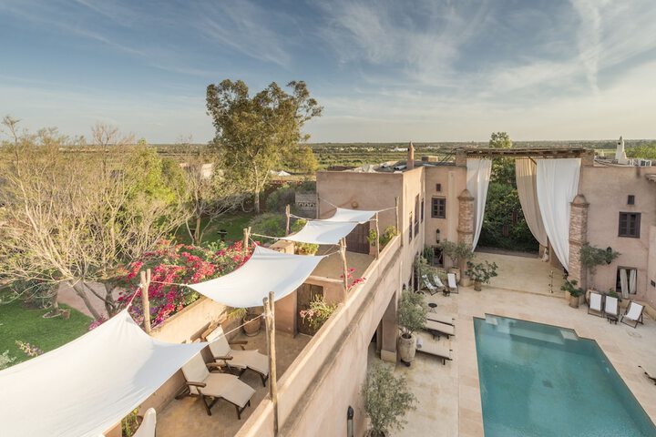 Hotel with Pool