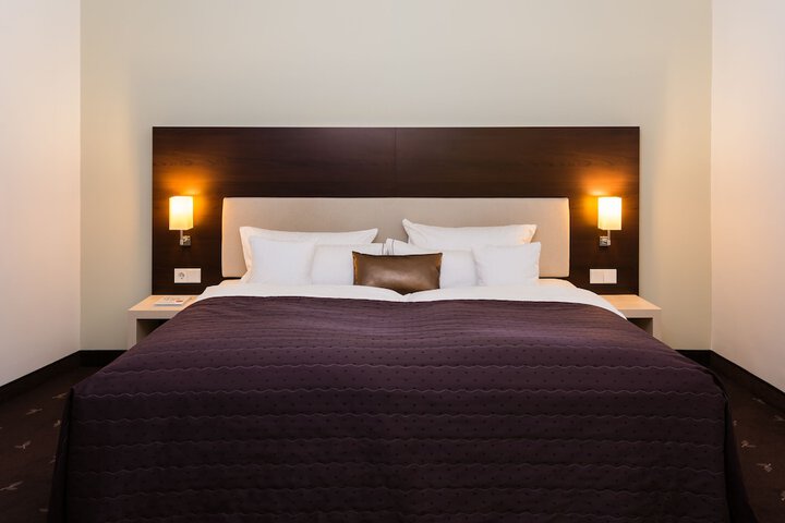 Room 20 of 97