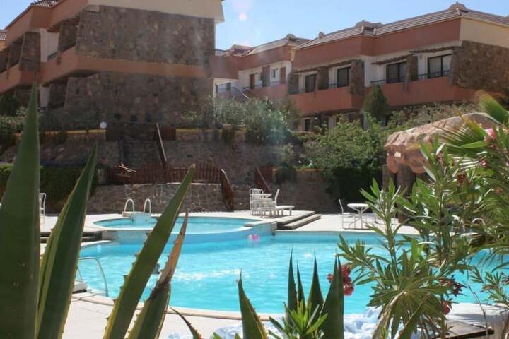 Pool Hotel