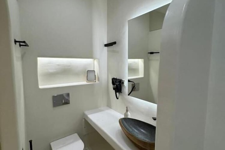 Room 18 of 24