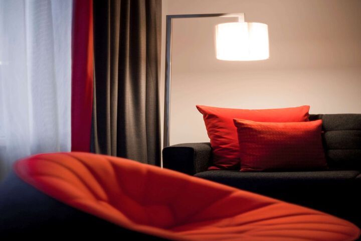 Room 10 of 118