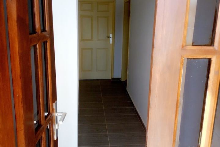 Room 9 of 32