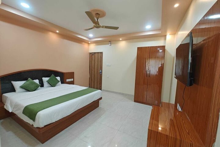 Room 3 of 7