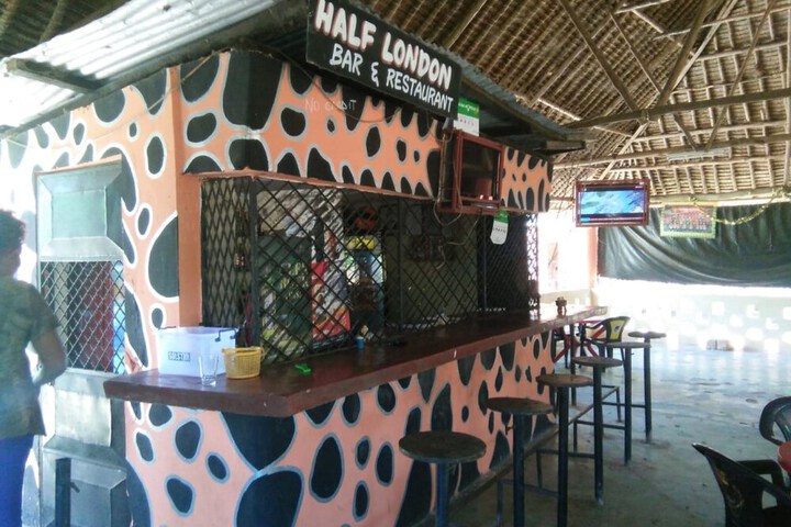 Lounge 9 of 16