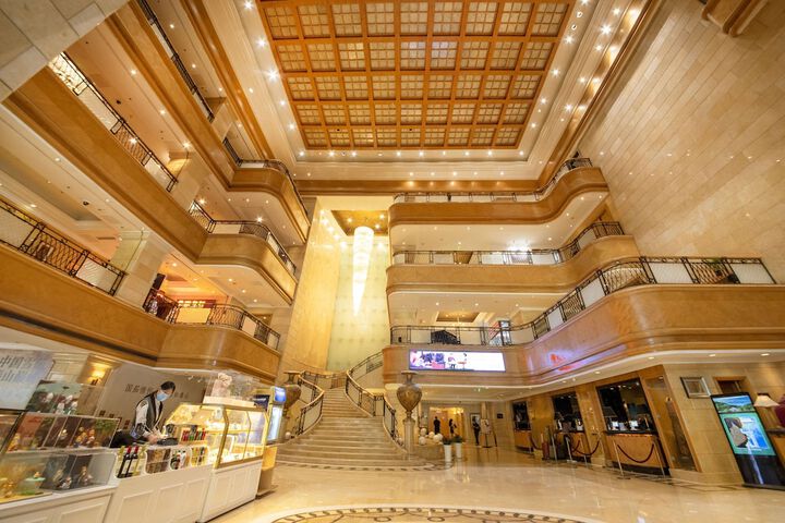 Hotel Lobby