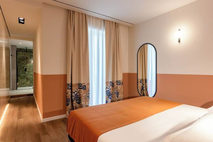 Room 12 of 43