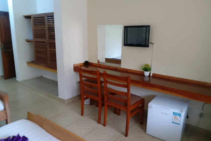 Room 15 of 37