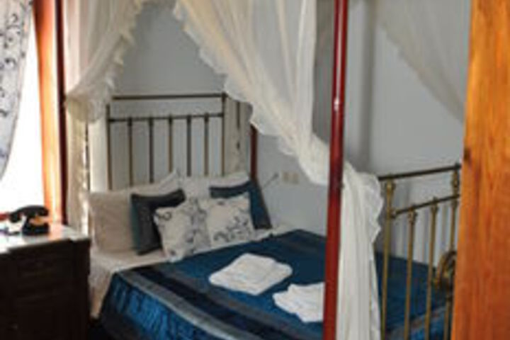 Room 12 of 36